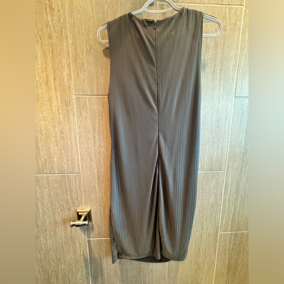 3 dynamite dresses - Picture 5 of 7